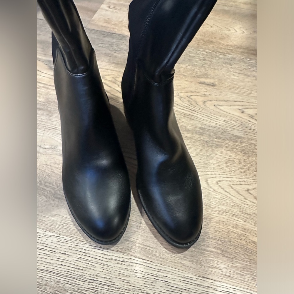 Over the knee leather with Neoprene fitted boot size 8, new without tags
